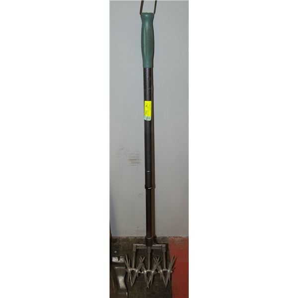 STEEL 3 CLAW GARDEN TOOL