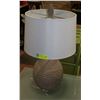 Image 1 : PALM LEAF STYLE TABLE LAMP