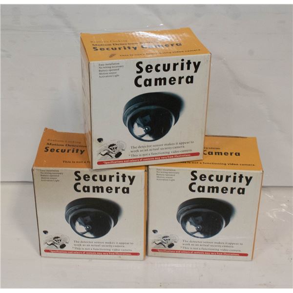 REALISTIC LOOKING SECURITY CAMERA