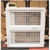 Image 1 : SAFETY GATE FOR KIDS/PETS