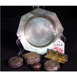 SILVER PLATE WITH 5 SMALL SILVER PILL BOXES