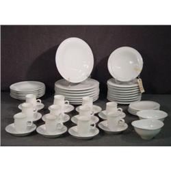 SET OF RUSSEL WRIGHT "YAMATO PORCELAIN" DINNERWARE