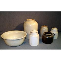 LOT 6 PCS STONEWARE INCL LARGE MIXING BOWL