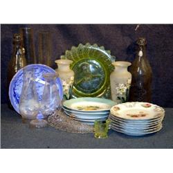 LOT WITH GENERAL GRANT VASELINE PLATE, BRISTOL VAS