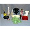 Image 1 : TRAY LOT GLASS INCL ART NOUVEAU VASE, BARBER'S BOT