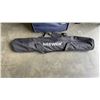 Image 2 : NEEWER BANNER STAND WITH 2 PC AMERICAN TOURISTER LUGGAGE