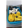 Image 2 : 2 TOTES OF AUTOMOTIVE FLUIDS