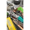 Image 2 : BOX OF LARGE HAND TOOLS