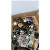 Image 8 : 4 TRAYS OF NEW HAIR ACCESSORIES, HAIR BANDS AND MORE