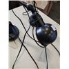 Image 8 : 2 ADJUSTABLE TABLE LAMPS