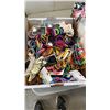 Image 2 : 3 TRAYS OF NEW HAIRBANDS, PURSE HOLDERS, HAIR ACCESSORIES AND 10 NEW SUNGLASSES