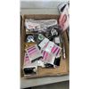 Image 8 : 3 TRAYS OF NEW HAIRBANDS, PURSE HOLDERS, HAIR ACCESSORIES AND 10 NEW SUNGLASSES