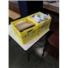 Image 1 : 2 CRATES OF LINENS AND PICTURES