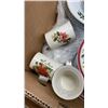 Image 8 : LOT OF ROYAL WINTON CHINA