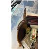 Image 2 : TOTE OF COLLECTIBLES EASTERN FIGURES, SMALL FRAMES AND MORE