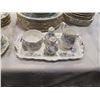 Image 2 : LOT OF SILVER MAPLE CHINA 50 PIECES