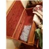 Image 15 : Boshart Cedar Chest and Linens Cat C