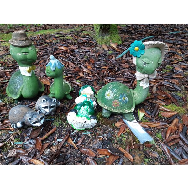 Garden Ornaments Cat B