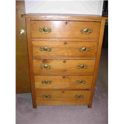 Oak Chest of Drawers