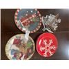 Image 1 : Christmas Plate Collection & Easles