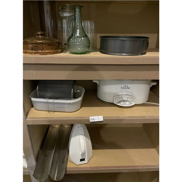 Assortment of Kitchenware