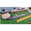 Image 3 : Cat Collector Combo Group : Incl. Wall Décor "Cats"; Purse; Scarves; Buckle Frosted Bling Collar Pur