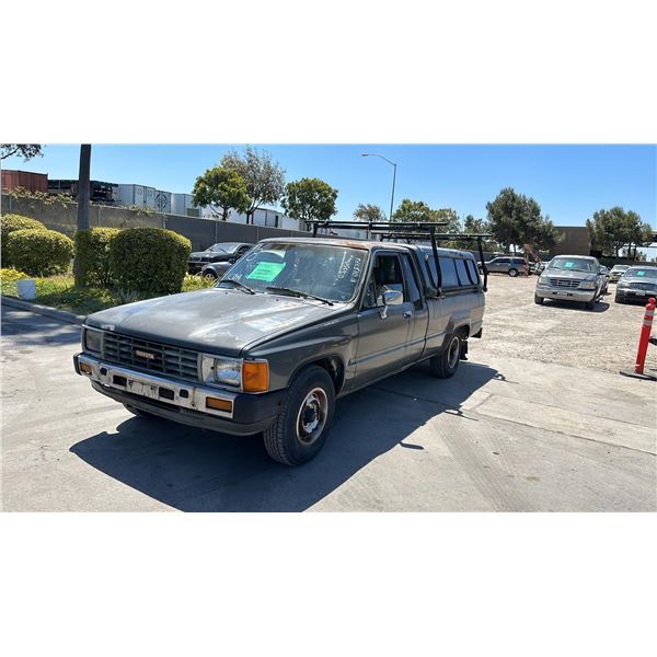 1986 Toyota Pickup Deluxe