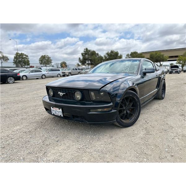 2006 Ford Mustang V6 Standard