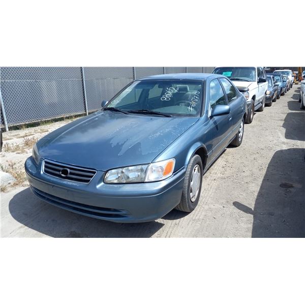 2000 Toyota Camry CE