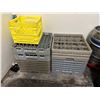 Image 1 : Dishwashing racks