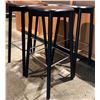 Image 2 : Group of 4 Bar Stools