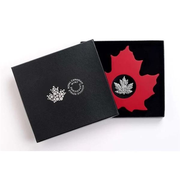 RCM 2015 Fine Pure Silver Maple Leaf w/ Display