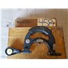 Image 1 : STANDARD Comparator Dial Snap Gage 2" to 3"