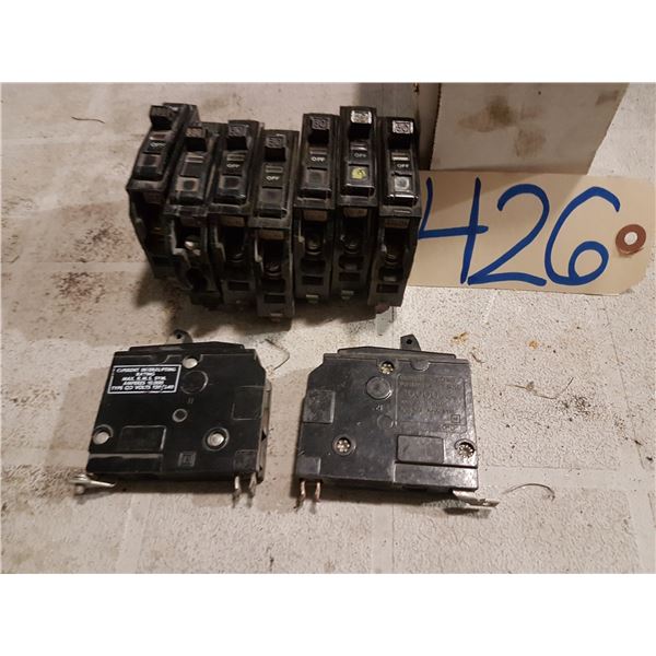 Lot of SQUARE D breaker 30amp / 15amp