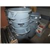 Image 1 : 6 Brute Garbage Cans ...No Lids