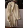 Image 1 : Small Bath and Body Works Robe
