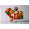Image 1 : Chalkware Fruit and Art