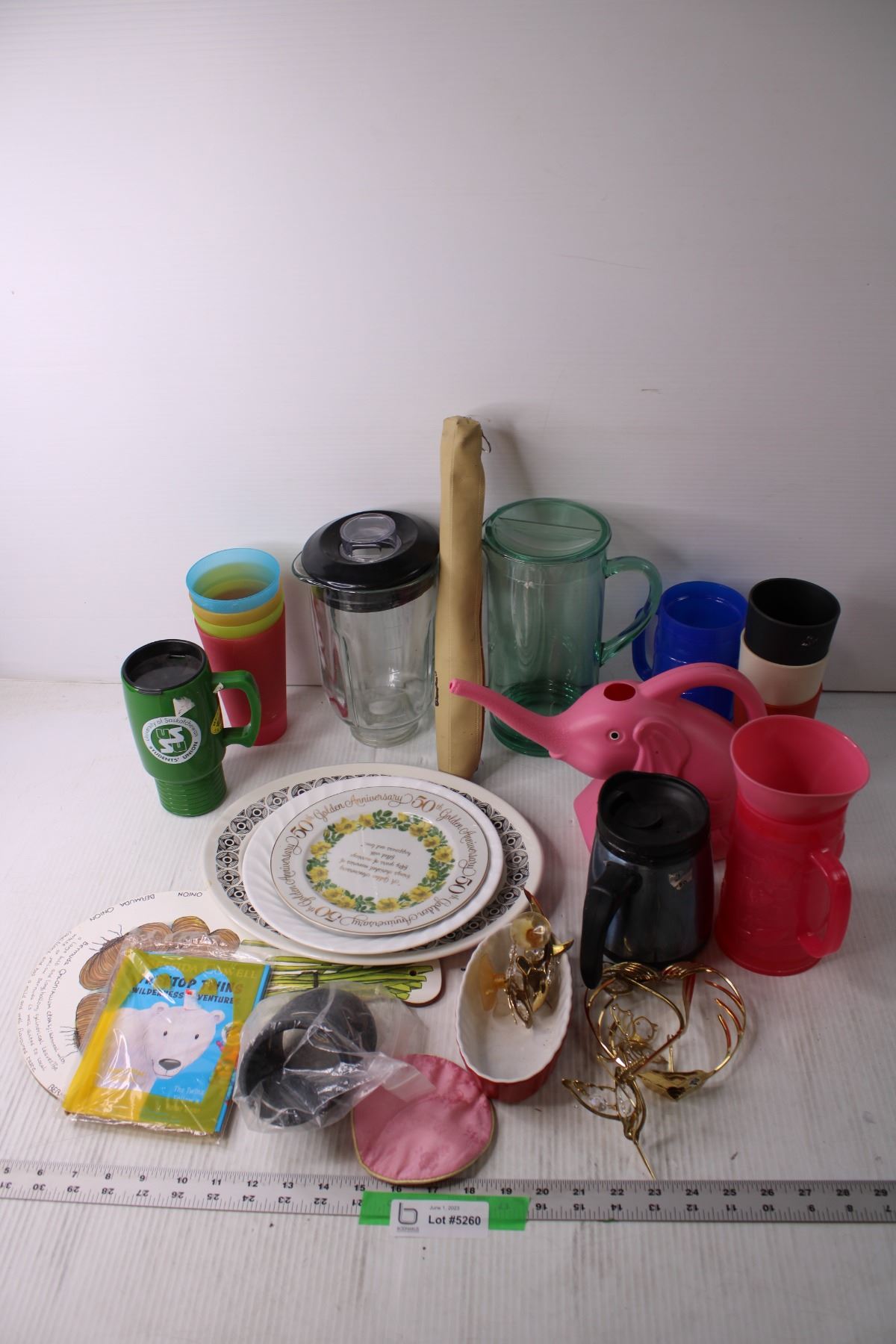 Assorted Kitchen Items and Misc. - Bodnarus Auctioneering