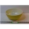Image 1 : Large Pyrex Mixing Bowl (chipped & scratched)