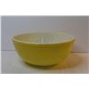 Image 4 : Large Pyrex Mixing Bowl (chipped & scratched)
