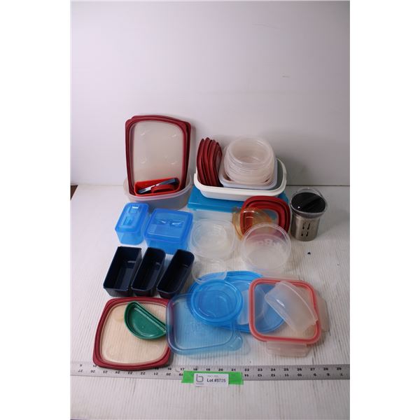 Assorted Plastic Containers