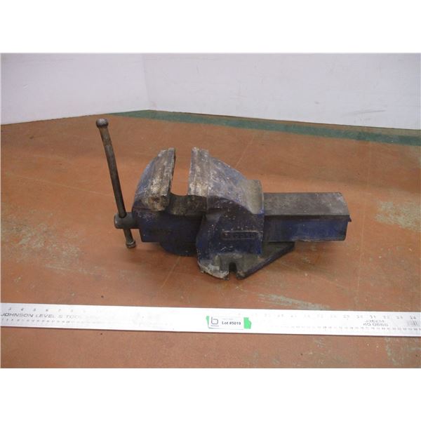 *Record No.6 Table Vice