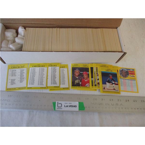 Box of 1991 Fleer Baseball Cards