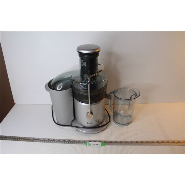 Breville Juicer (powers on)