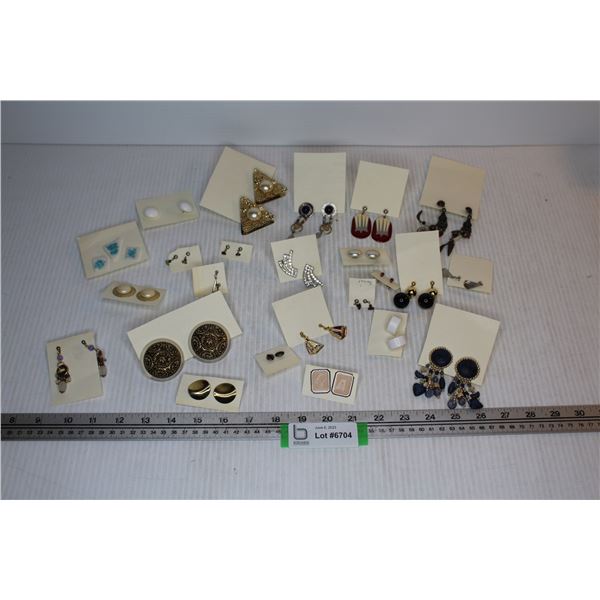 (24) Pair of Earrings