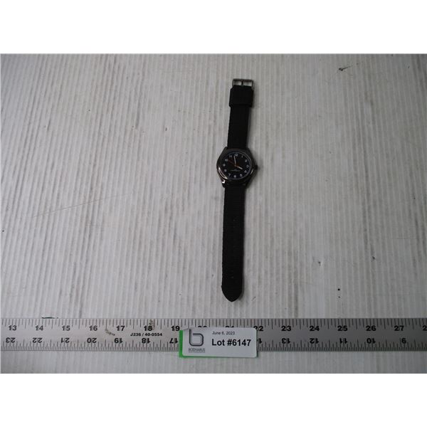 Wrist Watch-- Designer Quartz 43mm w/ New Battery (Runs)