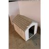 Image 1 : *Suncast Plastic Dog House - 25" x 34" x 34"