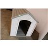 Image 2 : *Suncast Plastic Dog House - 25" x 34" x 34"