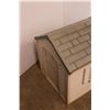 Image 4 : *Suncast Plastic Dog House - 25" x 34" x 34"