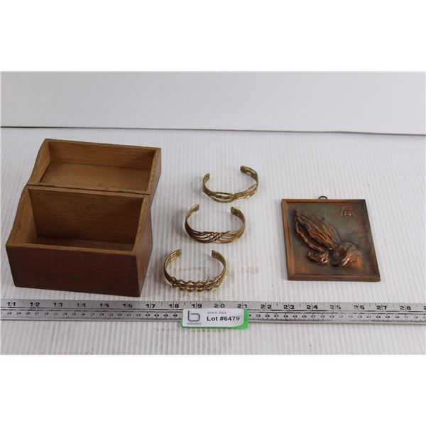 Small Wooden Jewelery Box+ (3) Bracelets+ Wall Hang